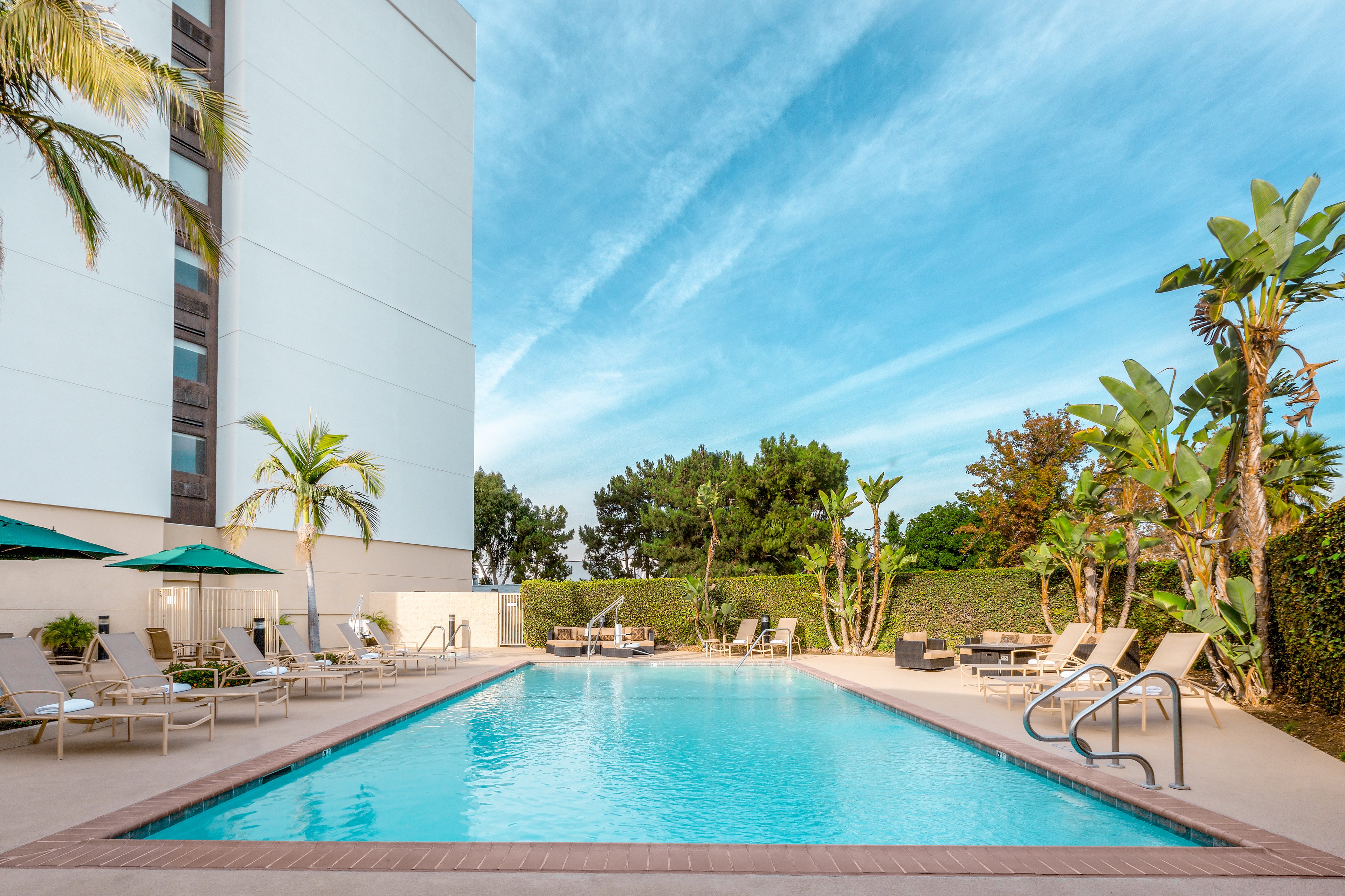 Holiday Inn La Mirada 49/54