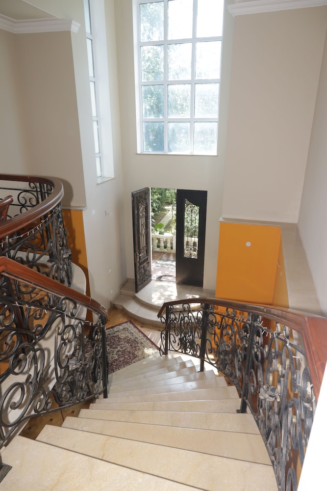 Guest House Caucasus 25/48