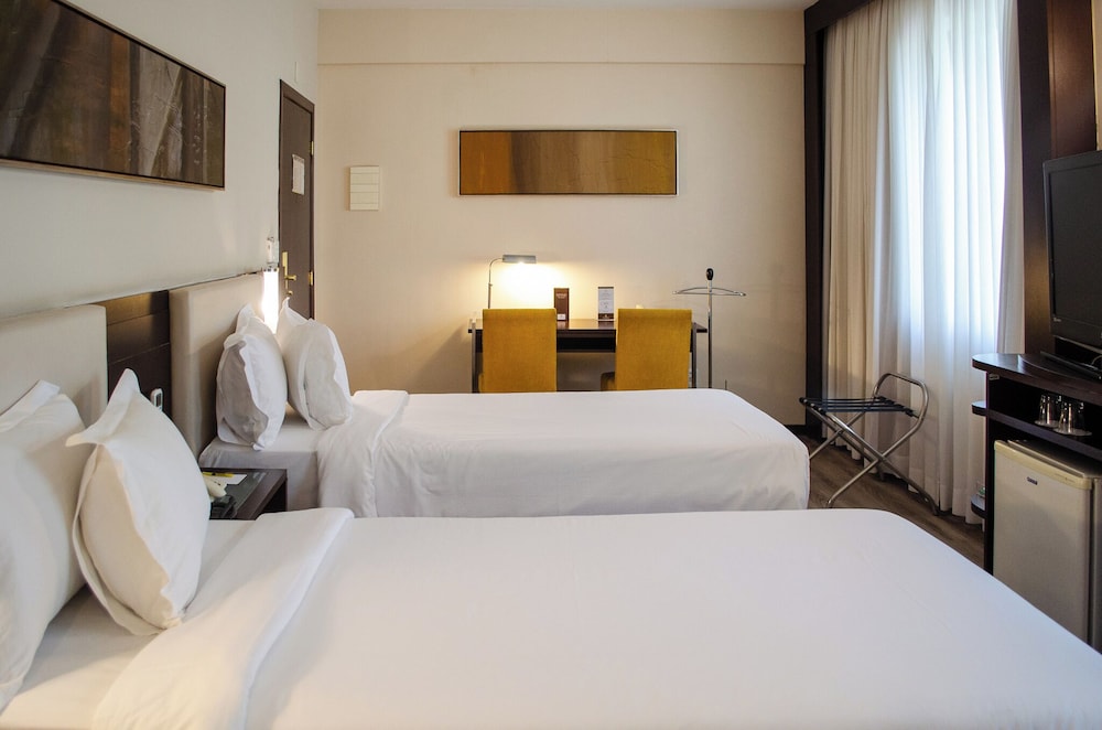 STANDARD, TWIN BEDS