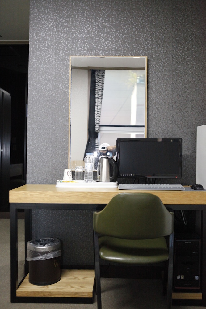 Gukje Business Hotel 21/31