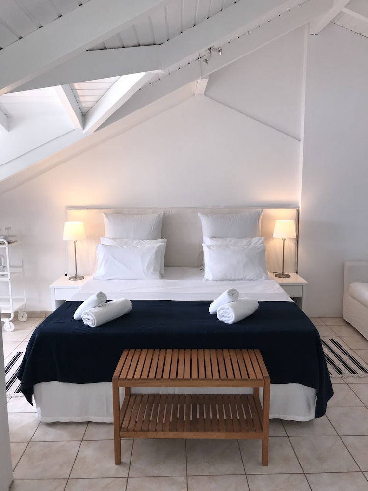 Paradisos Hotel 14/50