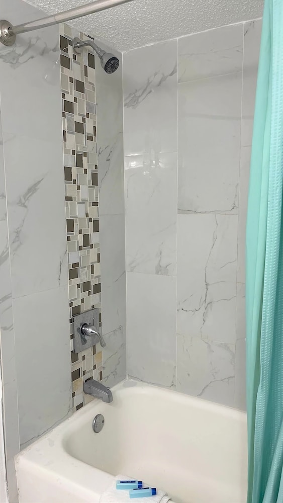 APM Inn and Suites Jacksonville (ex Stars Rest Inn) 39/41