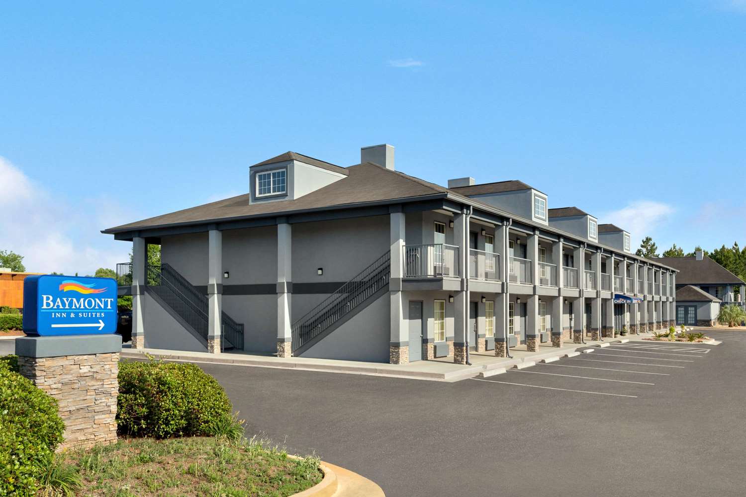 Baymont by Wyndham Warner Robins 6/63