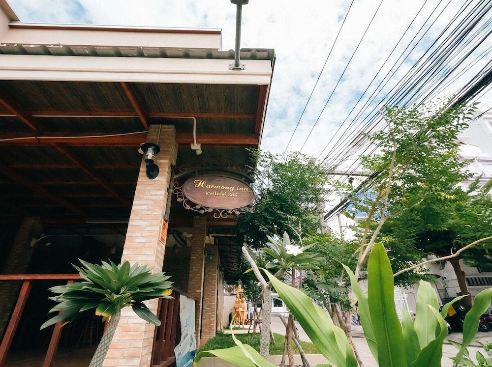 Harmony Inn 5/50