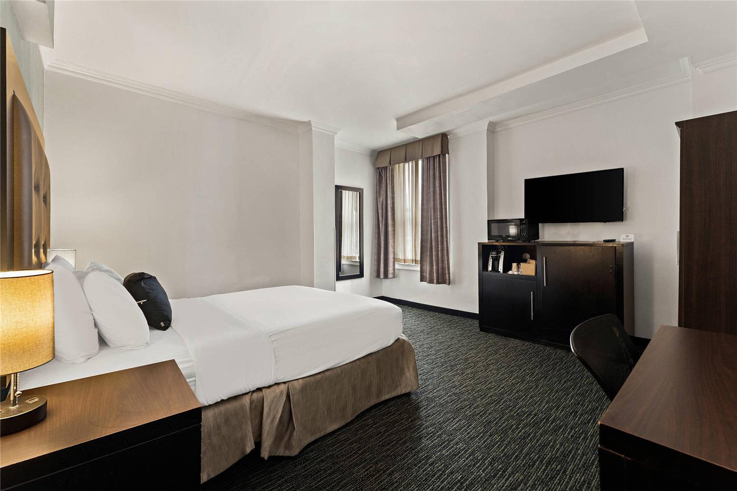 Quality Inn Philadelphia Center City 27/32