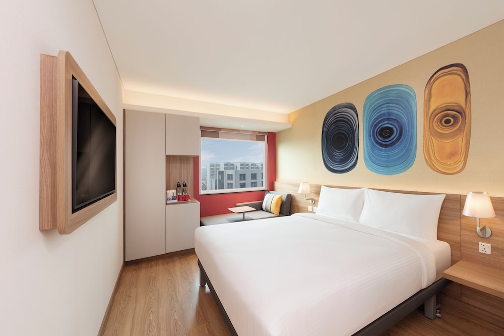Ibis Mumbai BKC 28/75