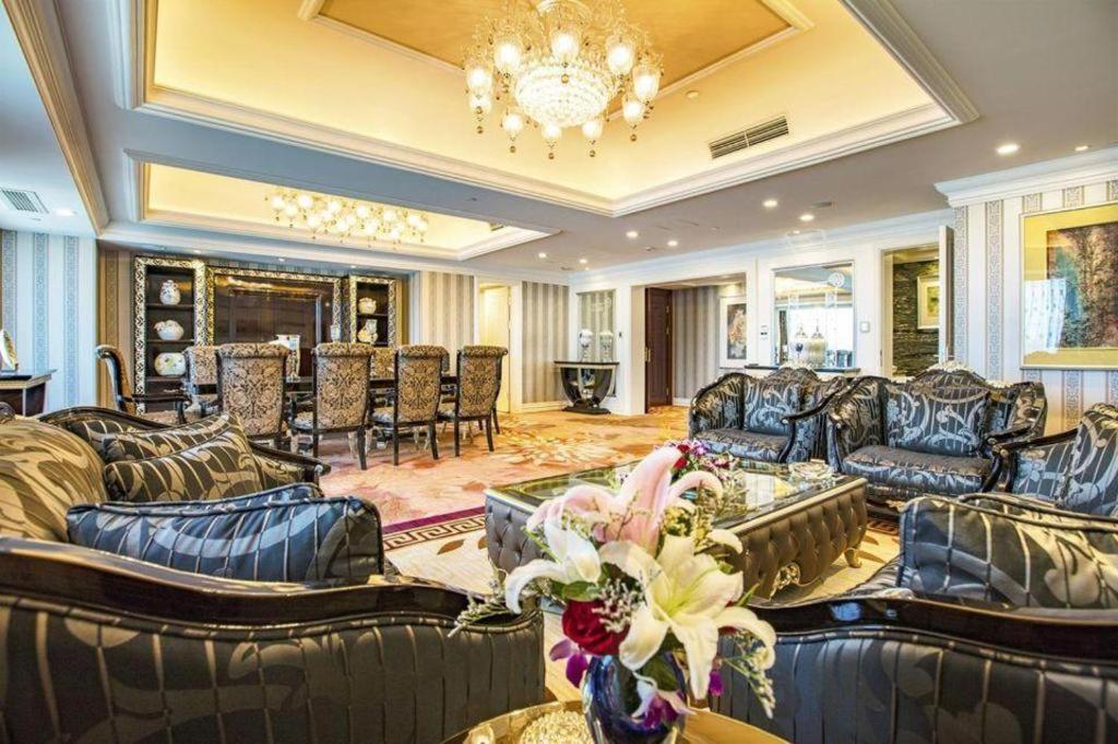 Shenyang Royal Wanxin Hotel 41/56