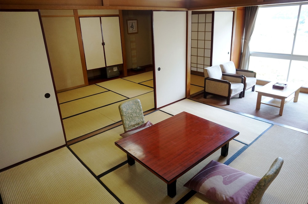 Gero Onsen Bosenkan 18/75