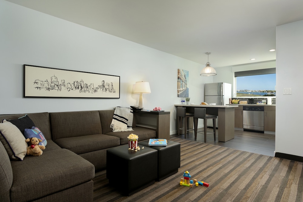 Hyatt House San Juan 46/74