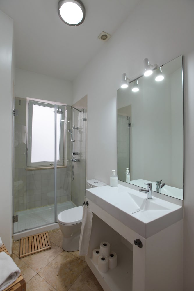 Inn Possible Lisbon Hostel 43/50