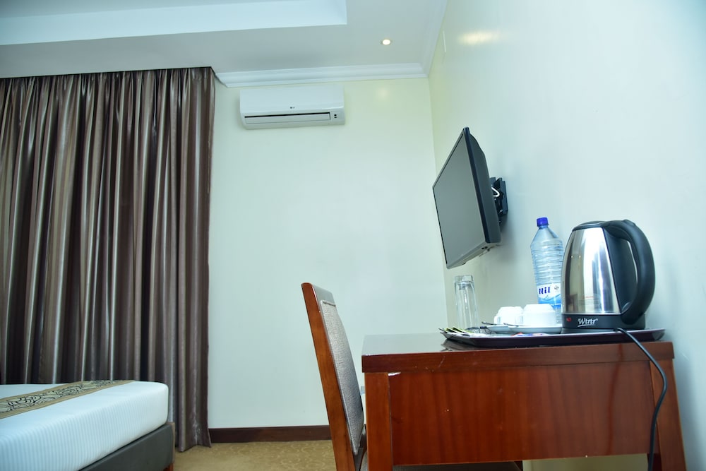 Great Seasons Hotel 48/61