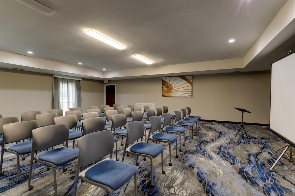 Best Western Plus Las Colinas Inn & Suites 52/58