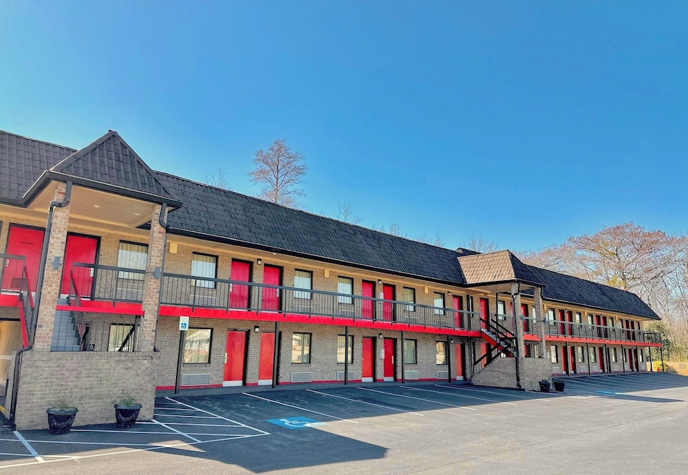 Travelers Inn 57/58