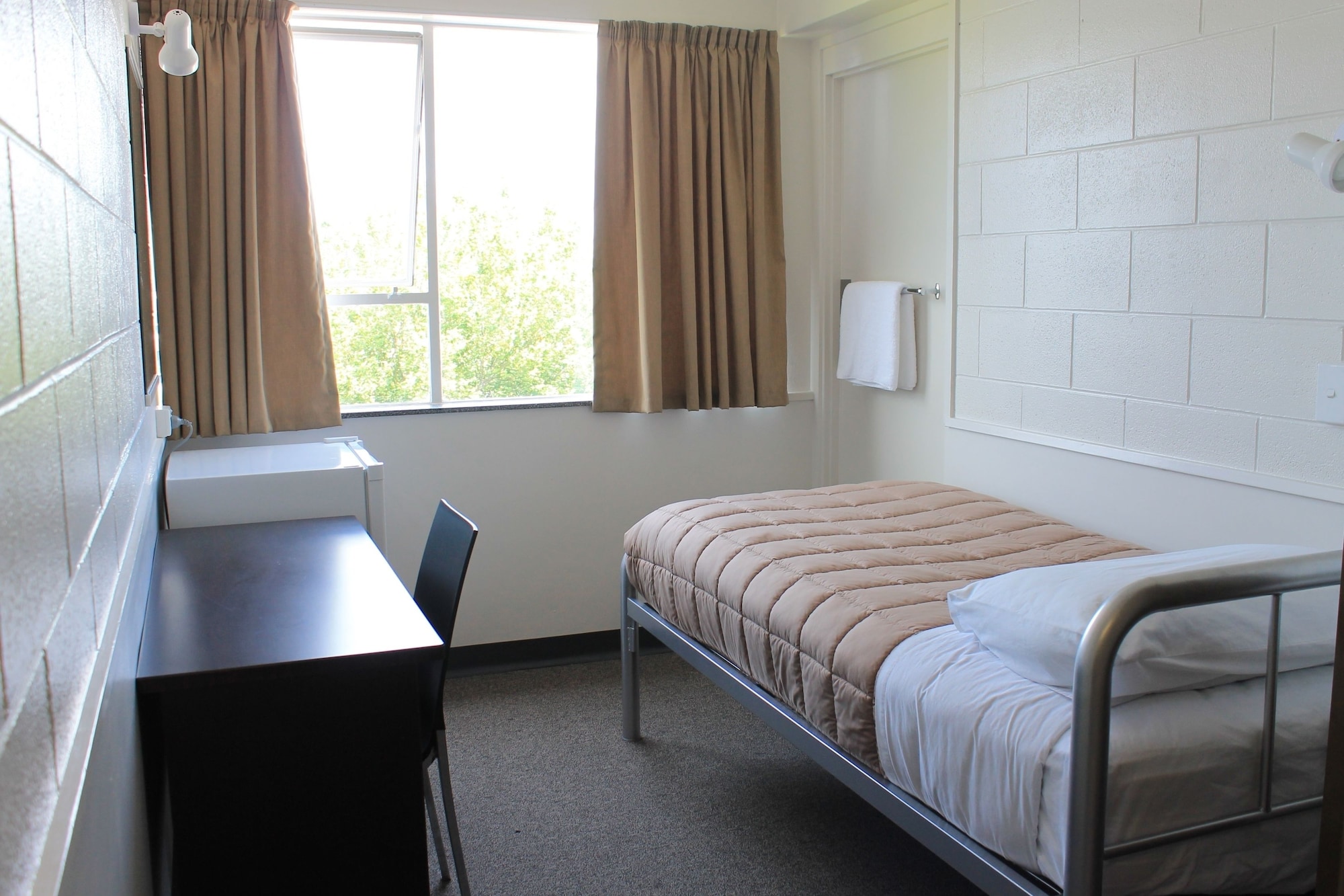 ROOM, SINGLE, SINGLE BED