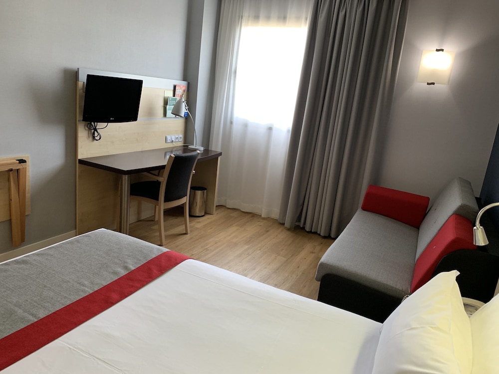 HOLIDAY INN EXPRESS VITORIA 15/43