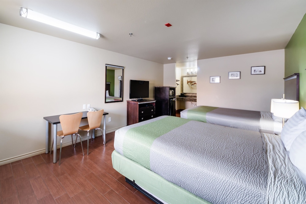 Motel 6 Floresville Tx 9/42