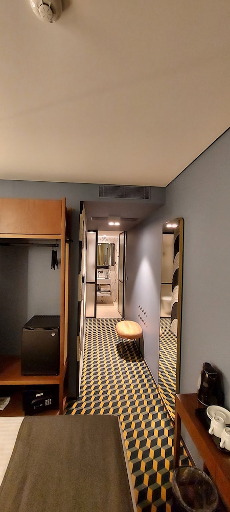 Metier Boutique Hotel 39/76