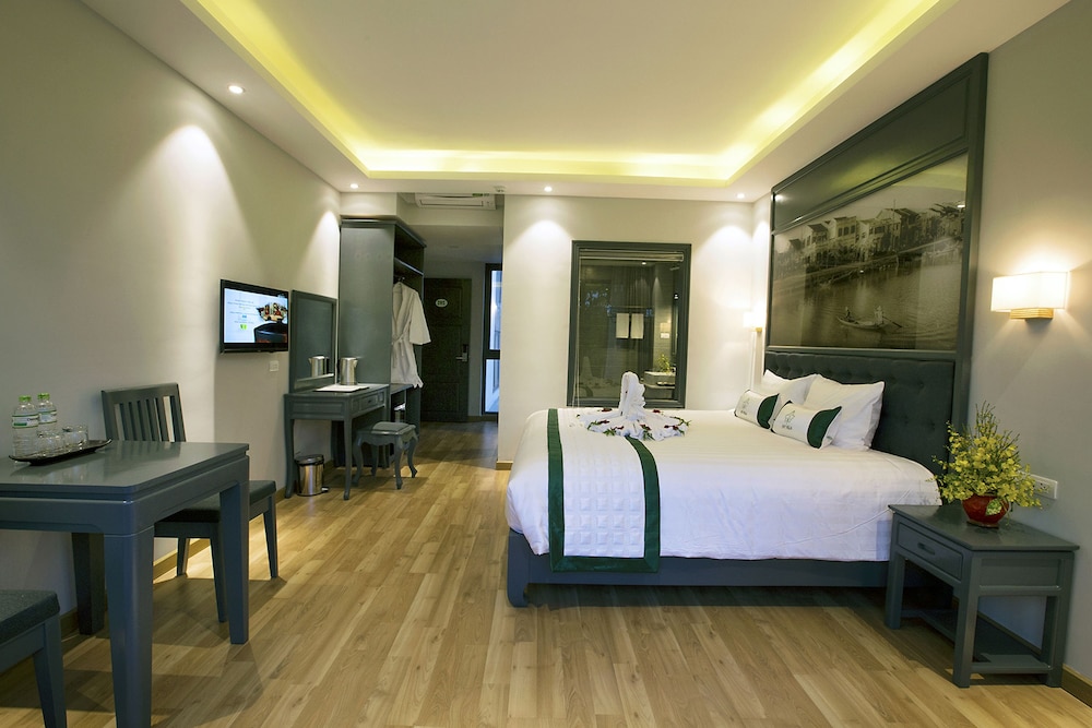 Ivy Villa 18/49