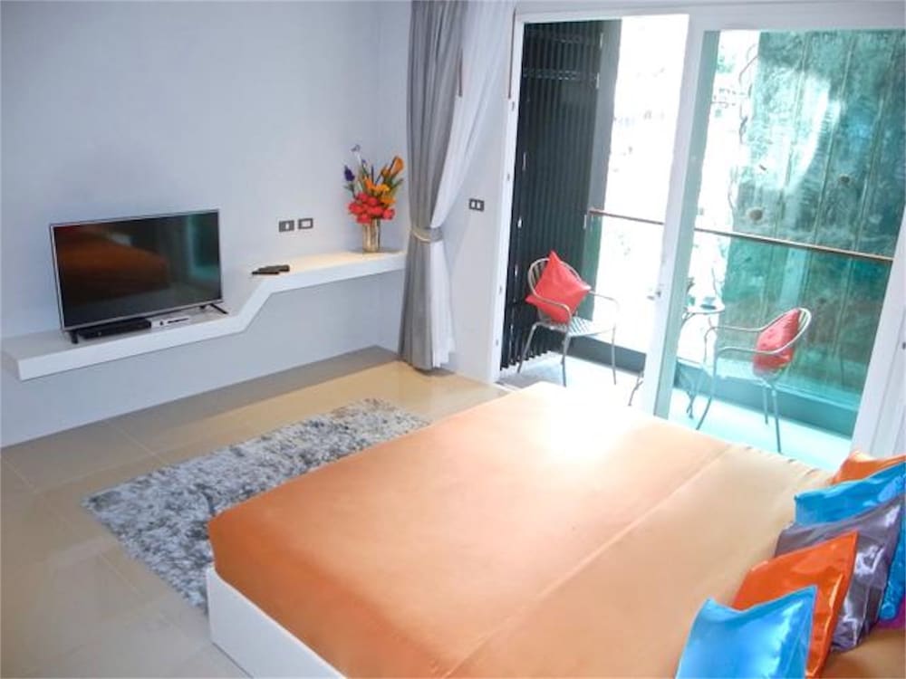 Emerald Terrace Condominium Resort 16/71