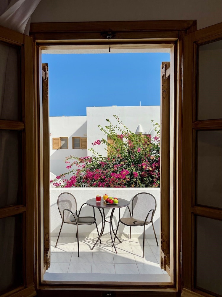Santorini Crystal Blue 16/63