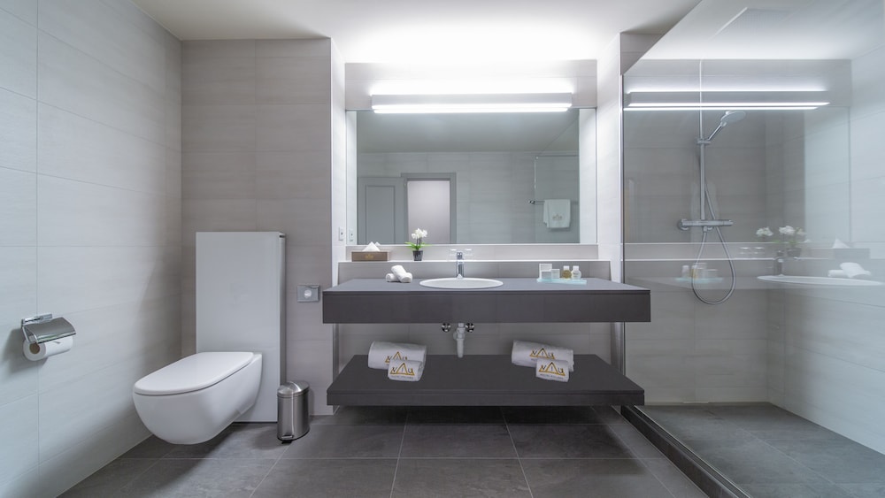 VIU Hotel Villars 47/50
