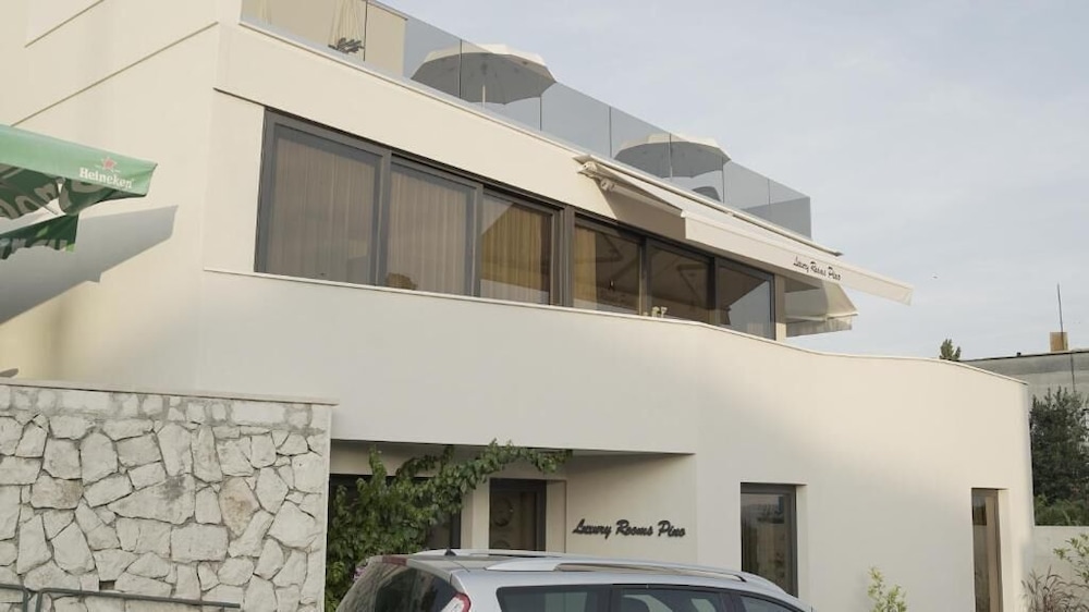 Luxury Rooms Pino 1/50