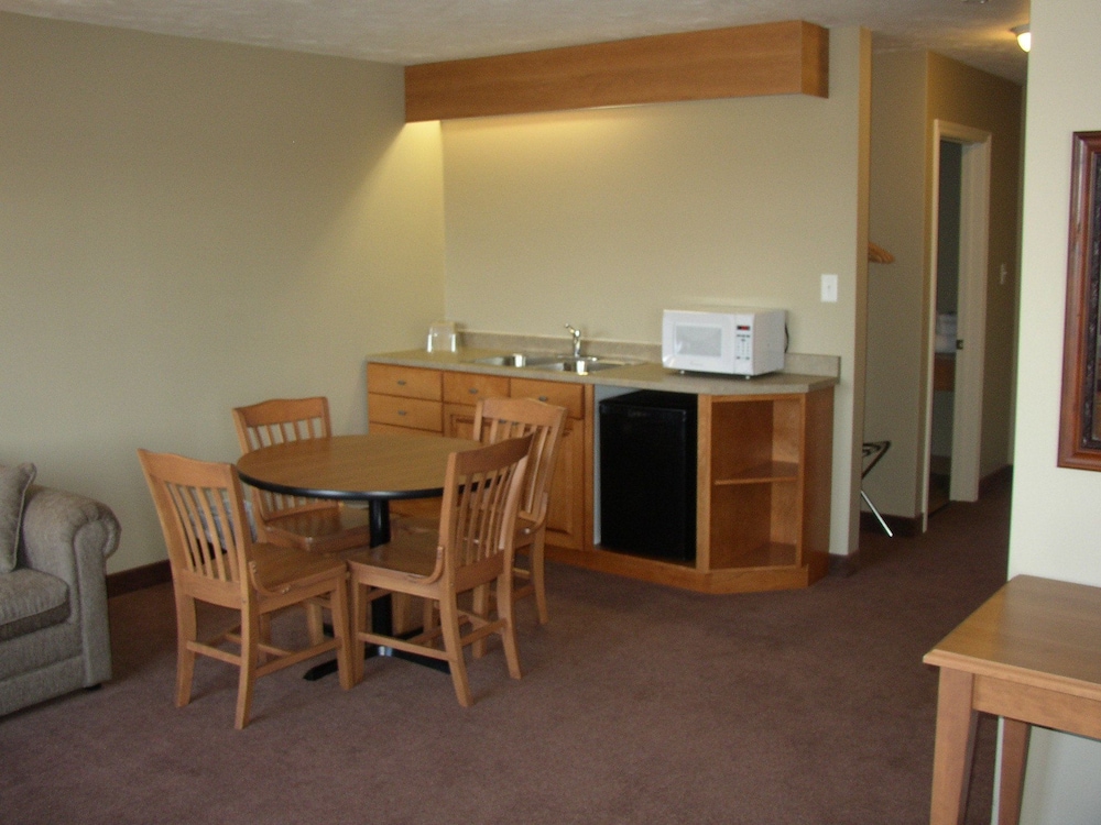 Auberge Bouctouche Inn & Suites 40/49