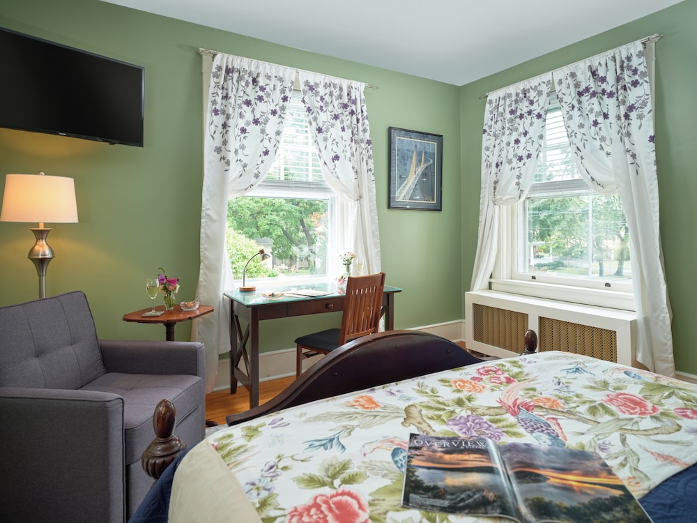 Mooreland Garden Inn 12/33
