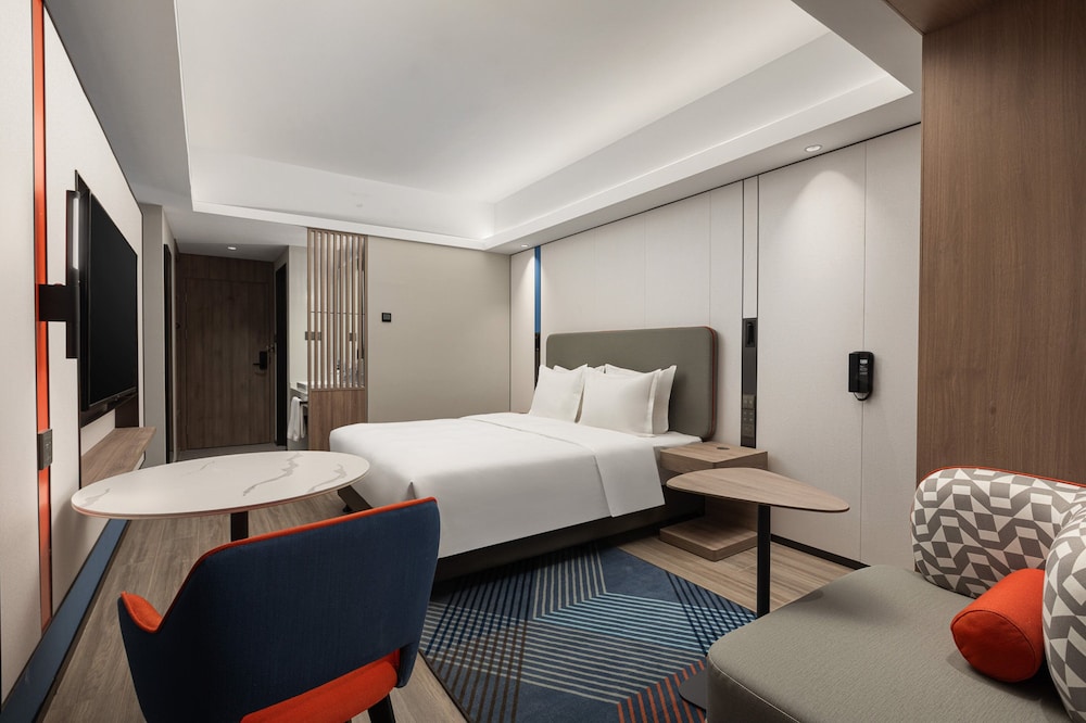 Holiday Inn Express Shanghai Gumei 19/56