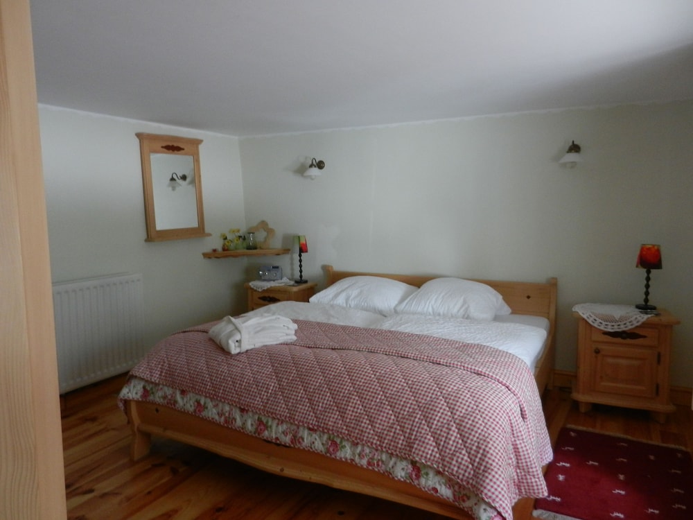 Armidale Cottages Bed & Breakfast 7/28