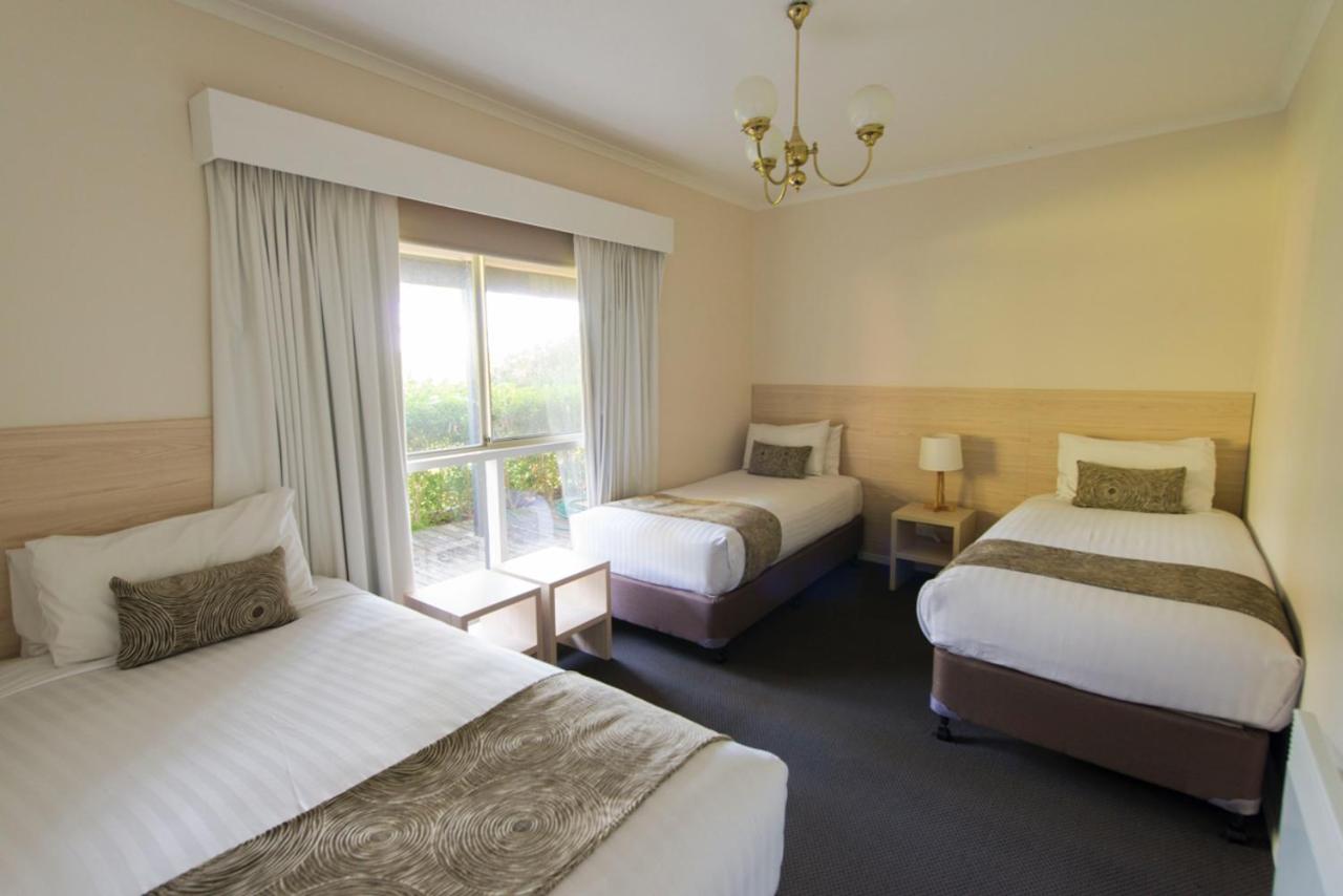 4 Bedrooms, House