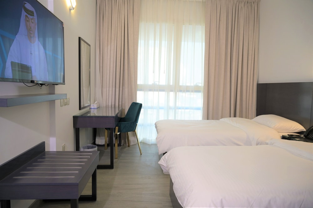 Garden City Hotel 8/20