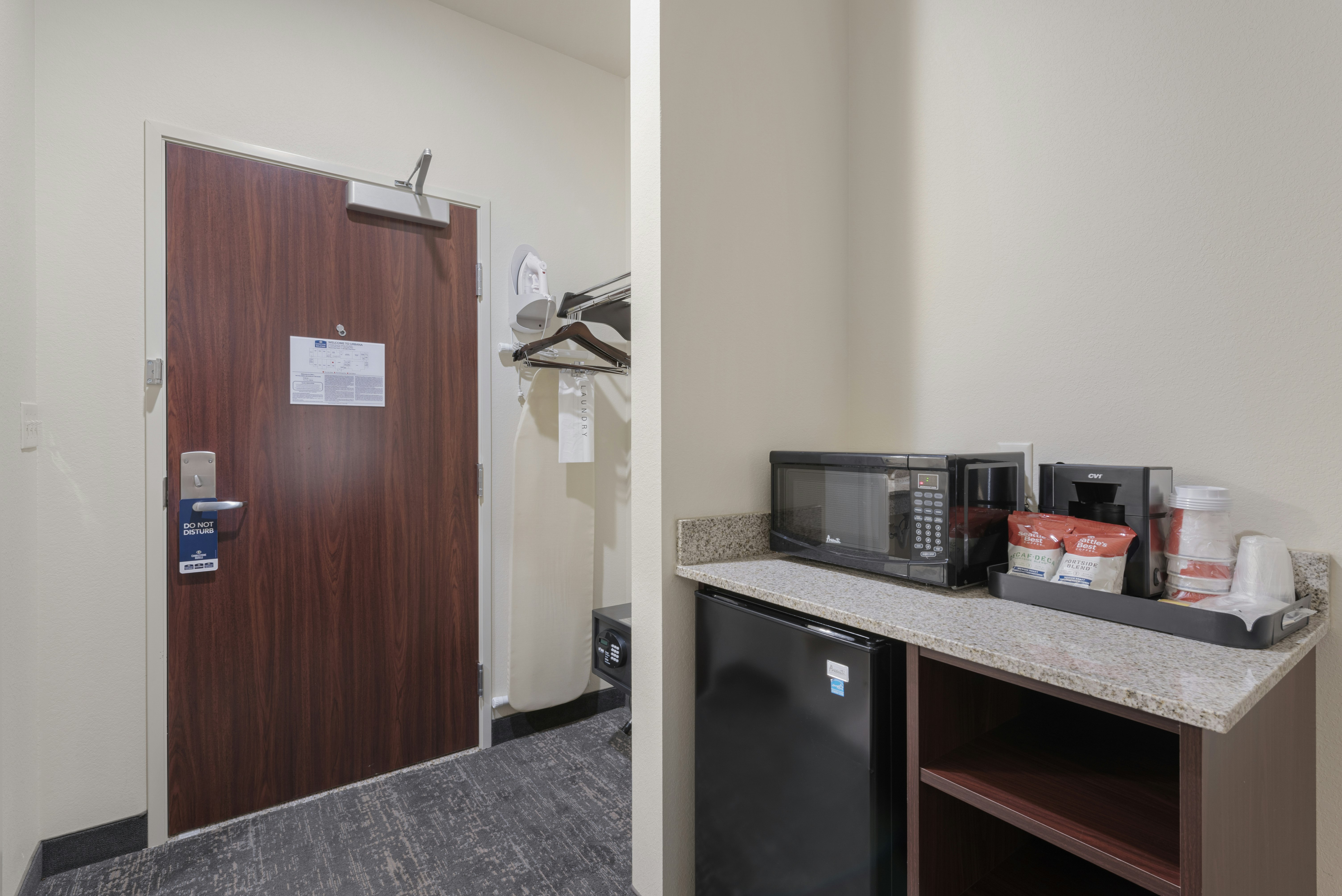 Cobblestone Hotel & Suites - Urbana 8/69