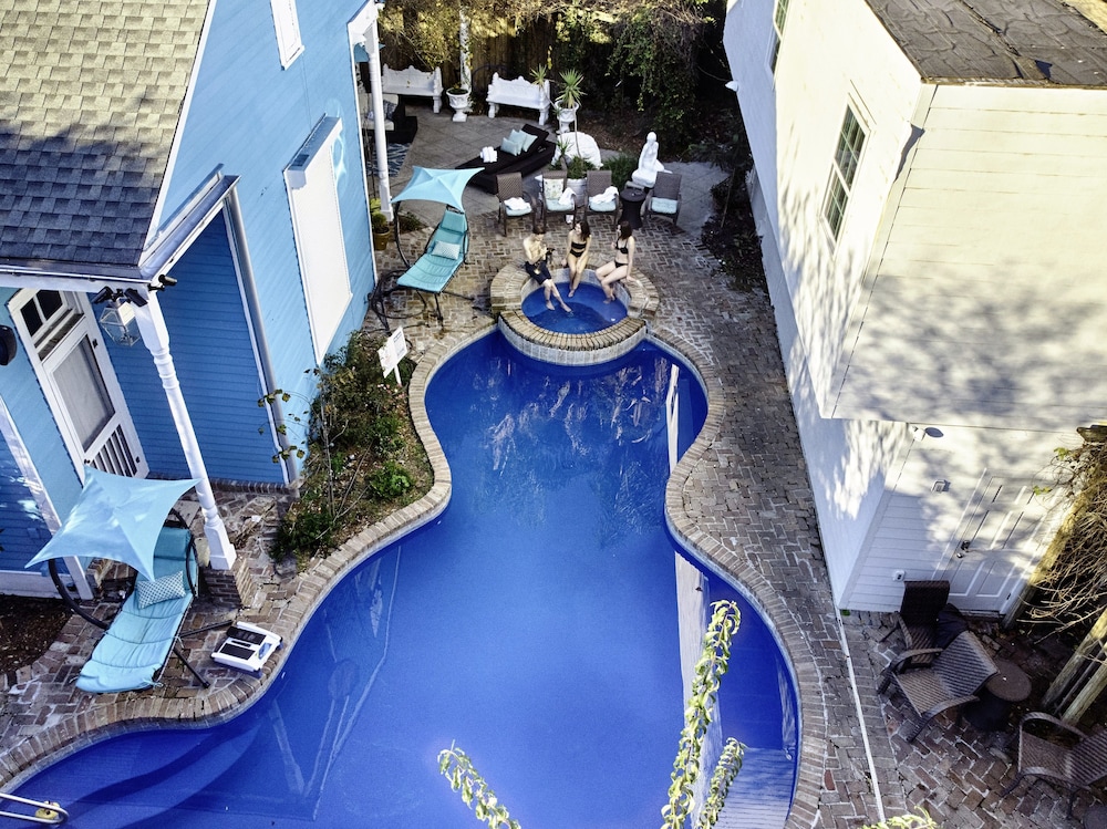 Best Location 7BR Next to FR Quarter! By YouRent 41/48