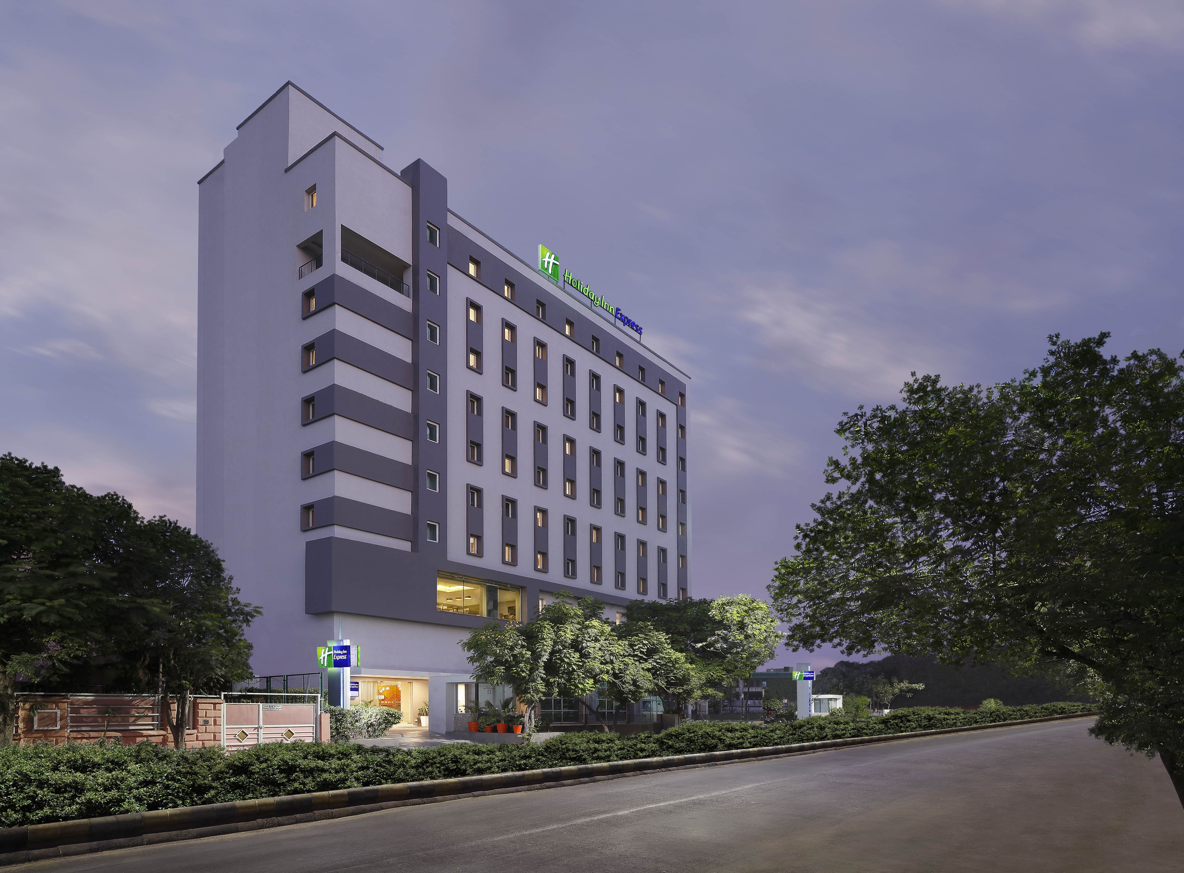 Holiday Inn Express Ahmedabad Prahlad Nagar 3/73