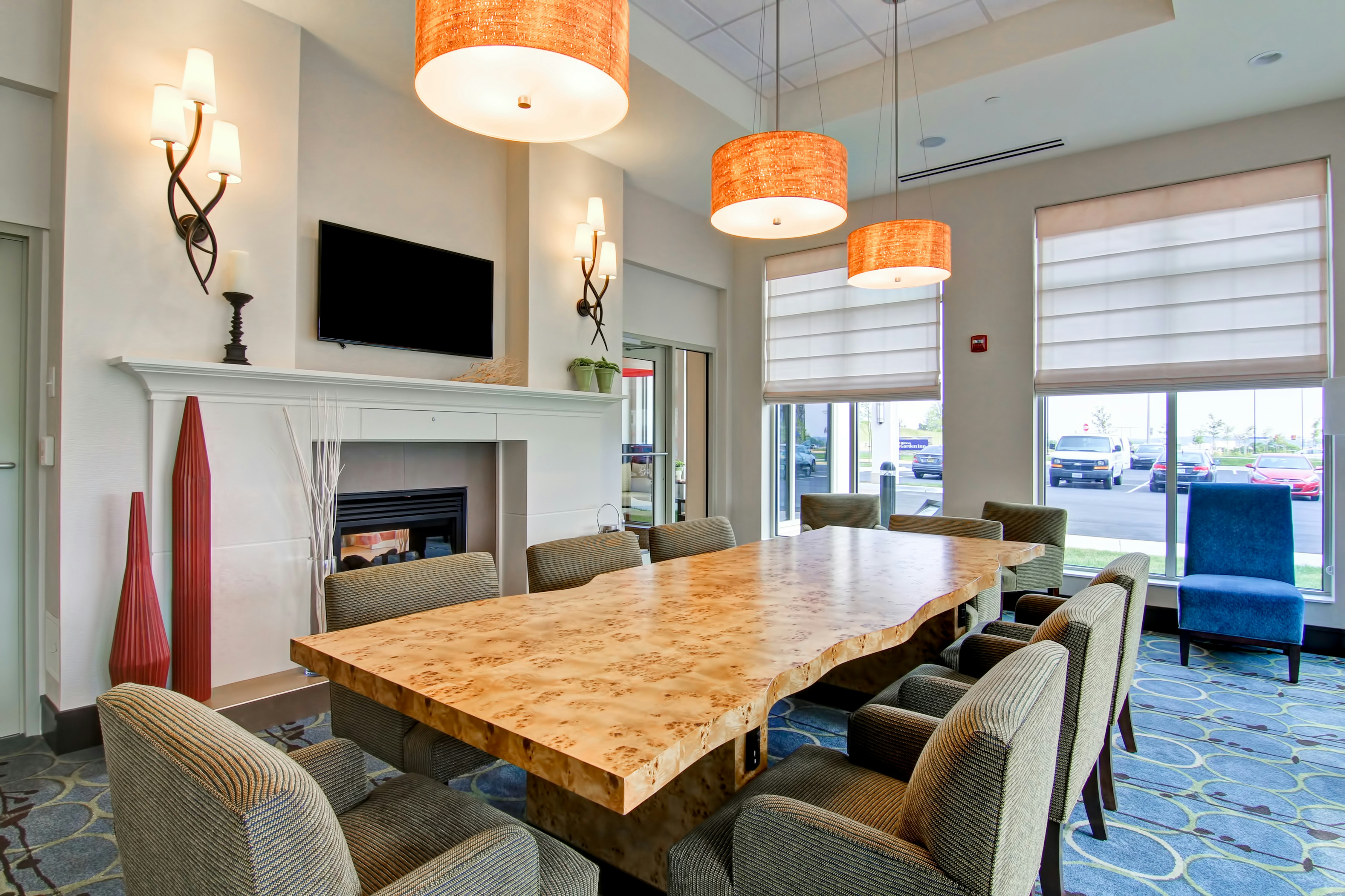 HILTON GARDEN INN WOODBRIDGE 16/20