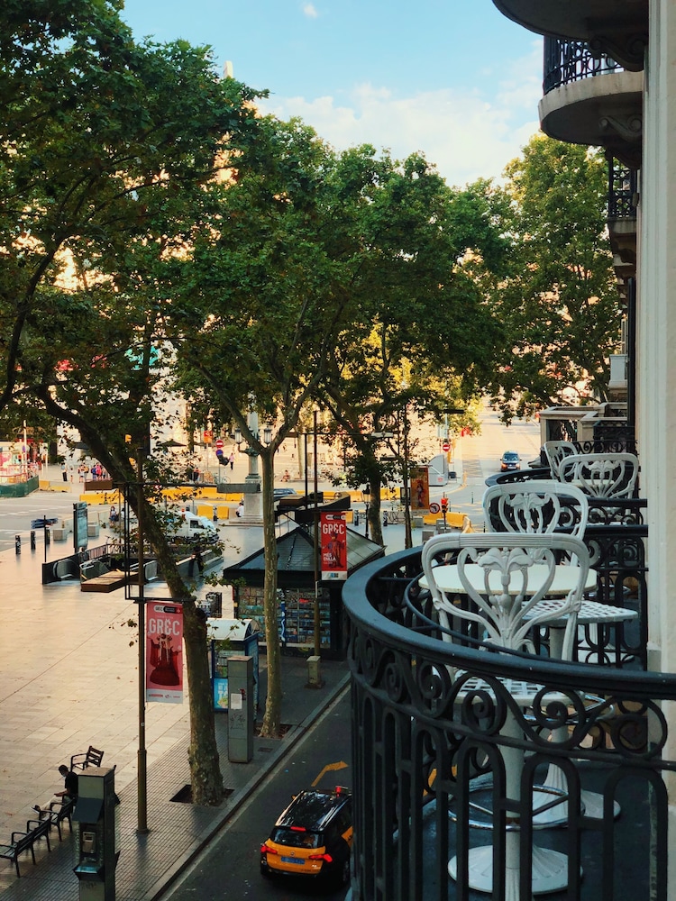 Continental Barcelona Hotel 71/80