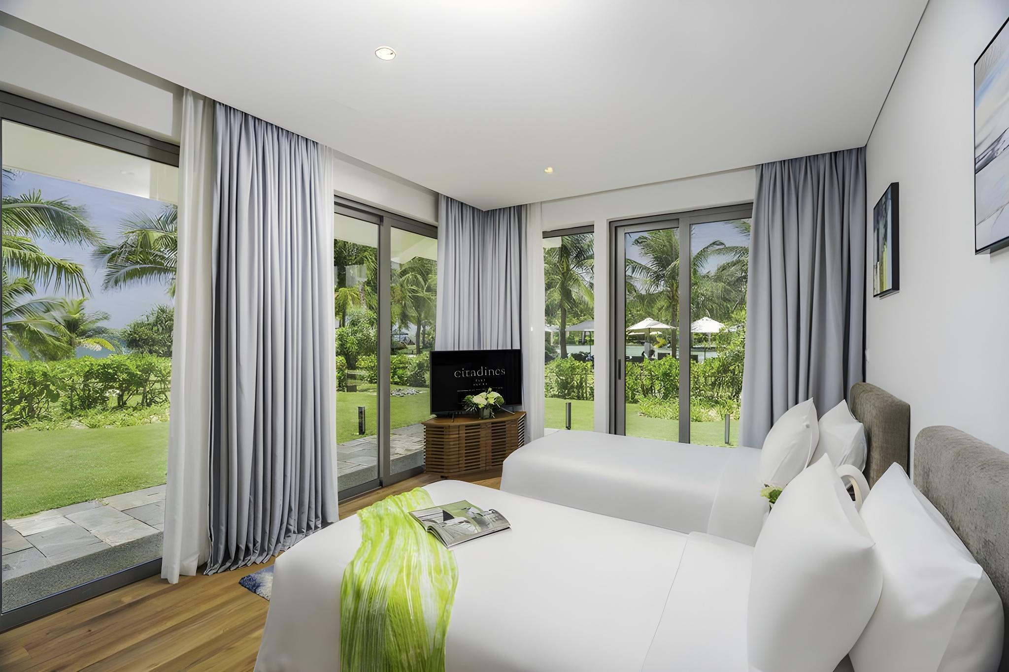 Pool, 5 Bedrooms, Villa, Garden View