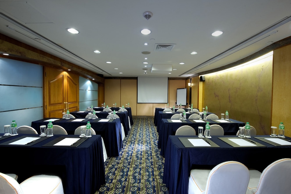 Charterhouse Causeway Bay Hotel 42/50