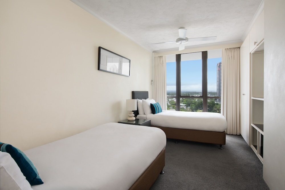 Breakfree Beachpoint Surfers Paradise 20/54