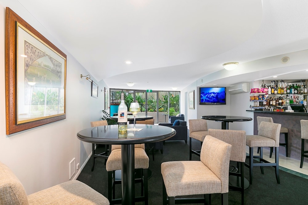 THE WELLINGTON APARTMENT HOTEL 38/48