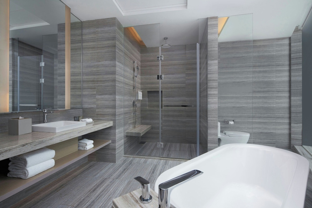 Courtyard By Marriott Hangzhou Xihu 50/50