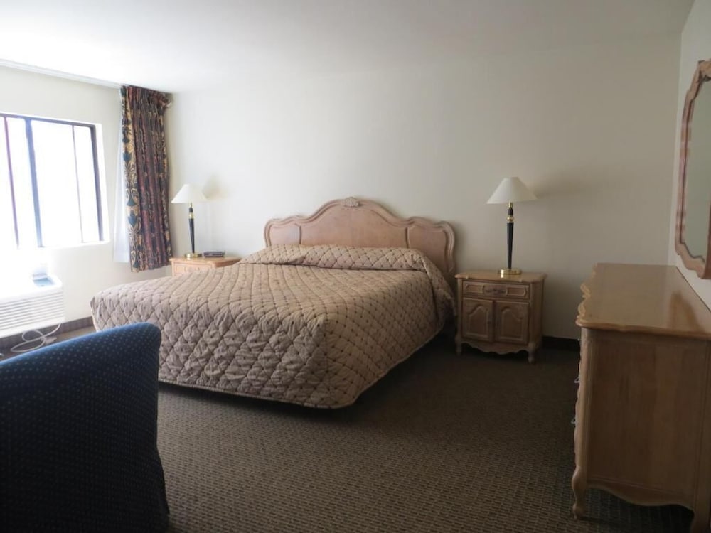 Portside Inn & Suites 3/58