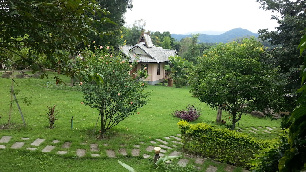 Pai Love & Baan Chon Phao Resort 26/35