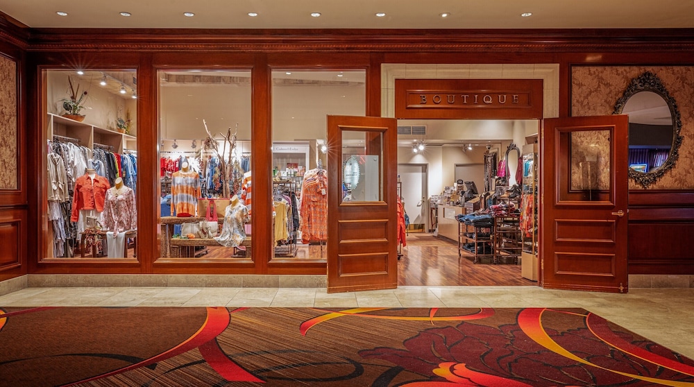 Silver Legacy Reno - A Caesars Rewards Destination 37/70