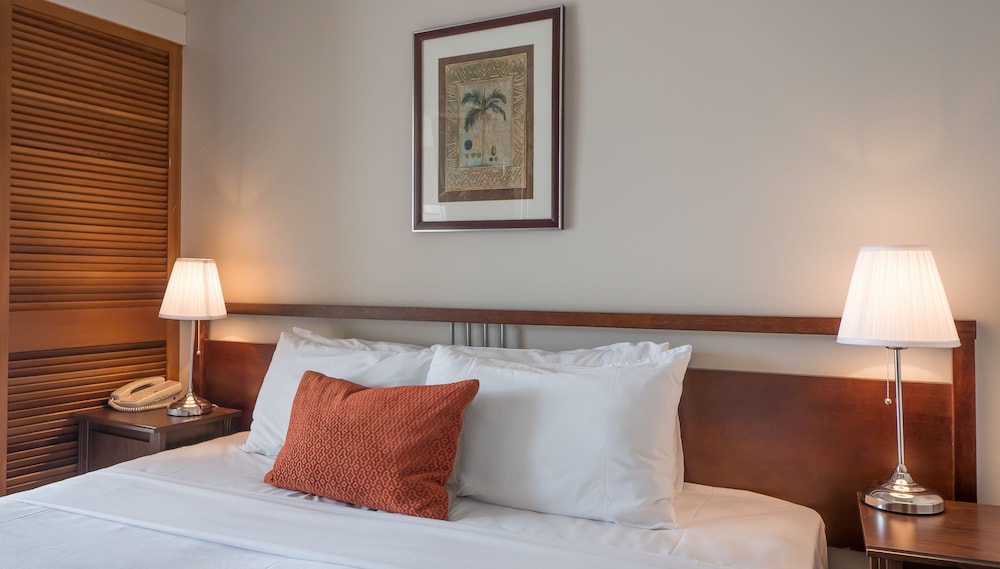 Broadbeach Savannah Hotel And Resort 24/80