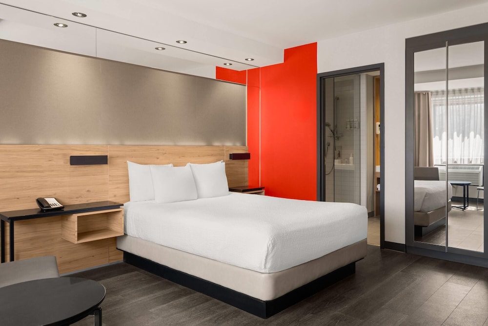 Ramada by Wyndham Laval 25/60