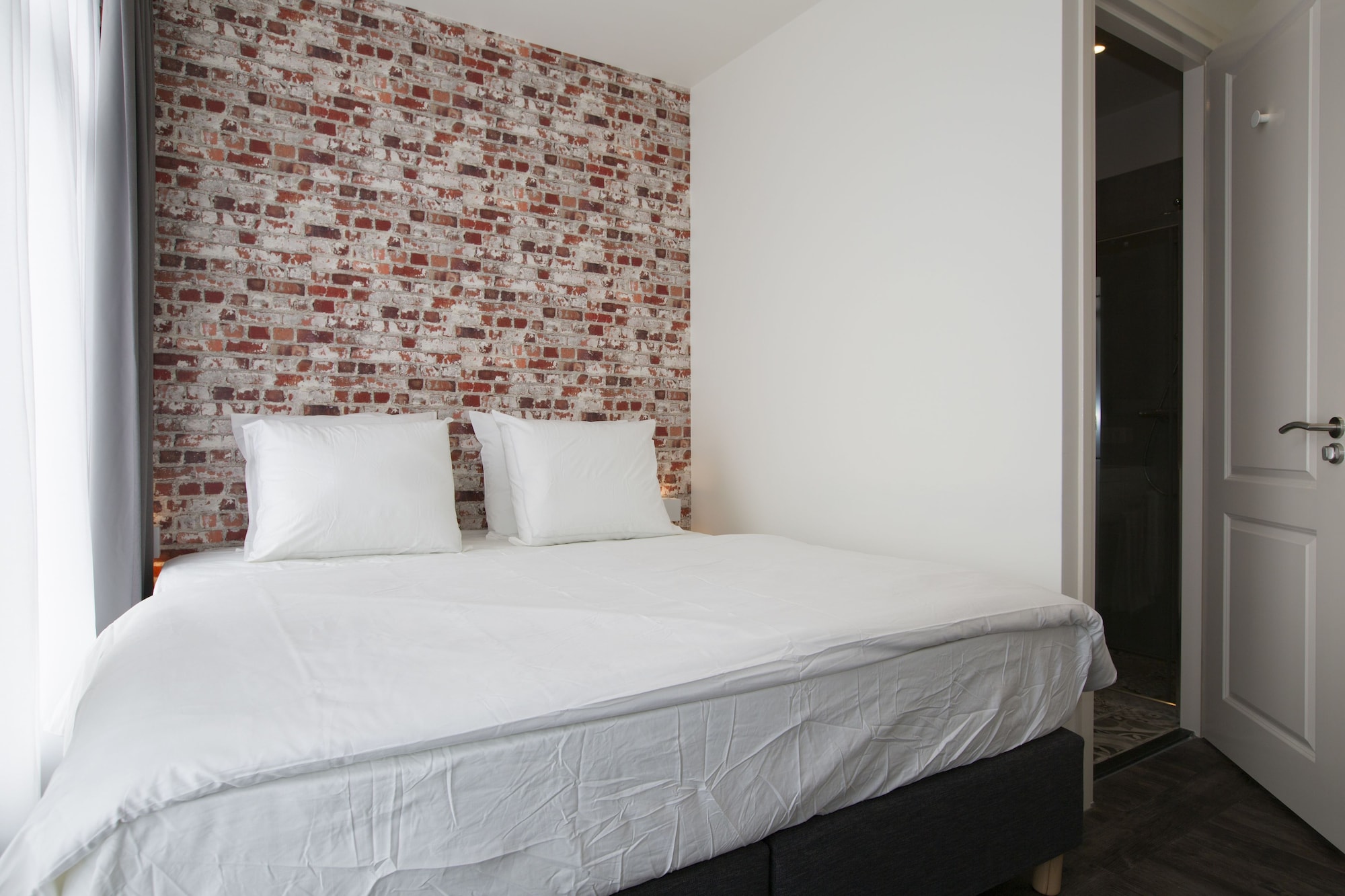 DELUXE, STUDIO, KING BED, CITY VIEW