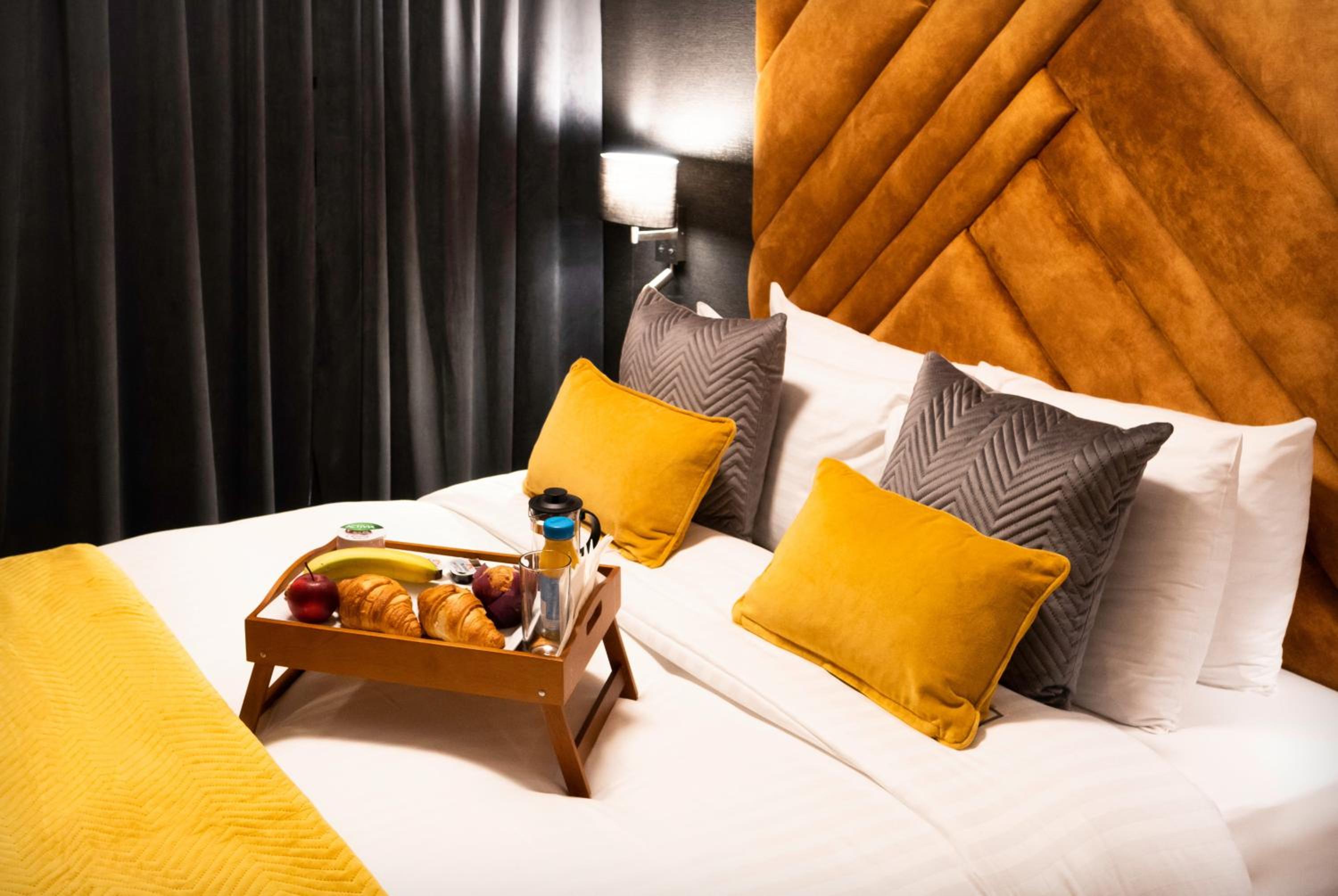 V City Aparthotels Glasgow 10/25