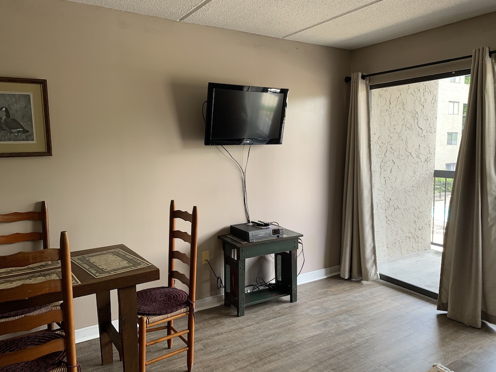Olde Gatlinburg Rentals 26/50